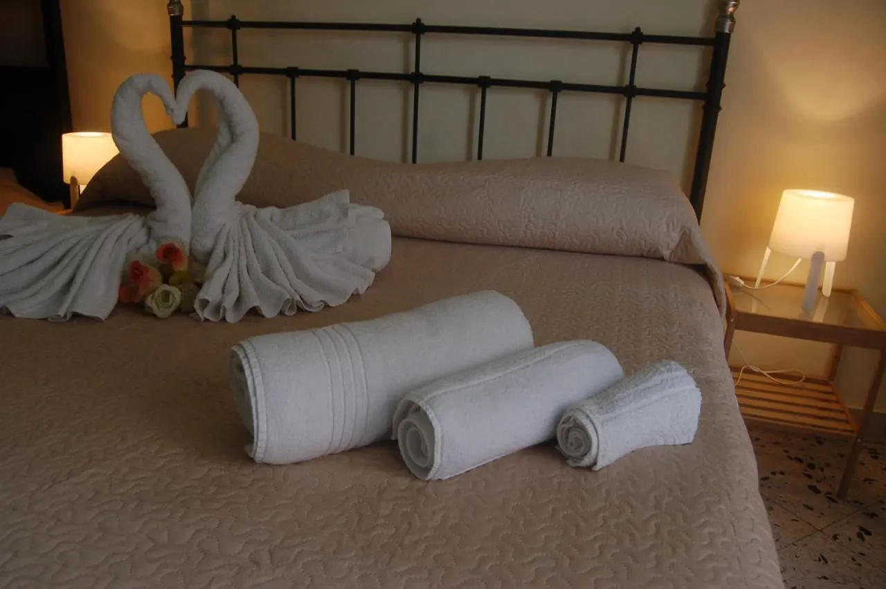 Antadia B&B Palermo 3*,
